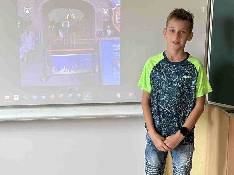 11